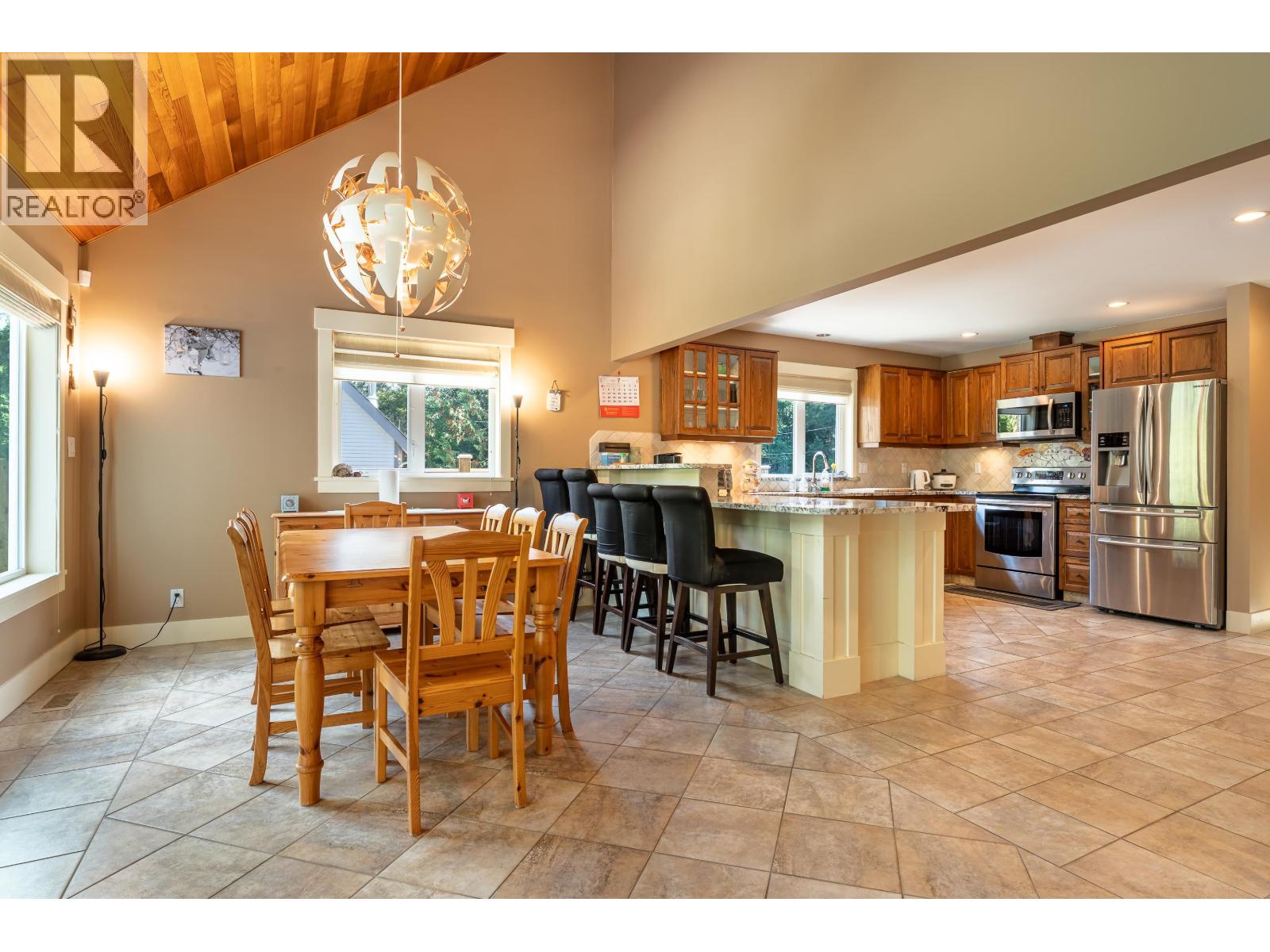 5393 Sans Souci Road, Halfmoon Bay, British Columbia  V7Z 1B6 - Photo 7 - R3166980