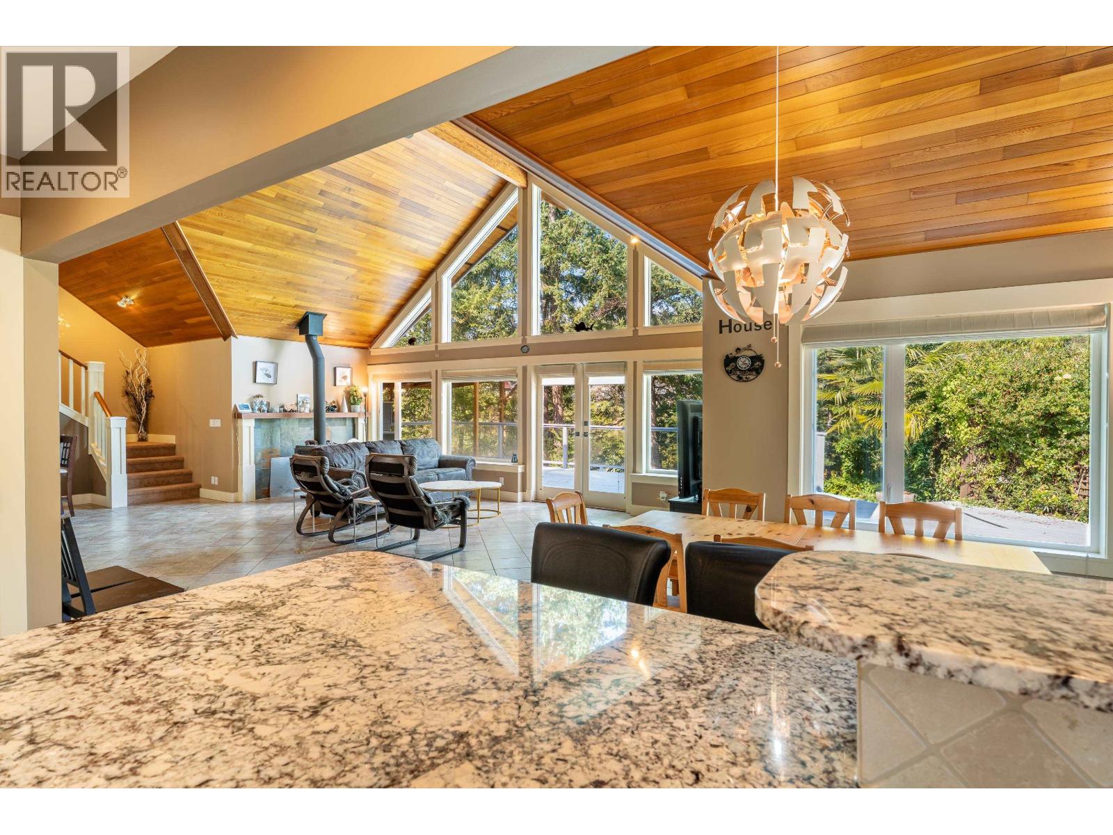 5393 Sans Souci Road, Halfmoon Bay, British Columbia  V7Z 1B6 - Photo 6 - R3166980