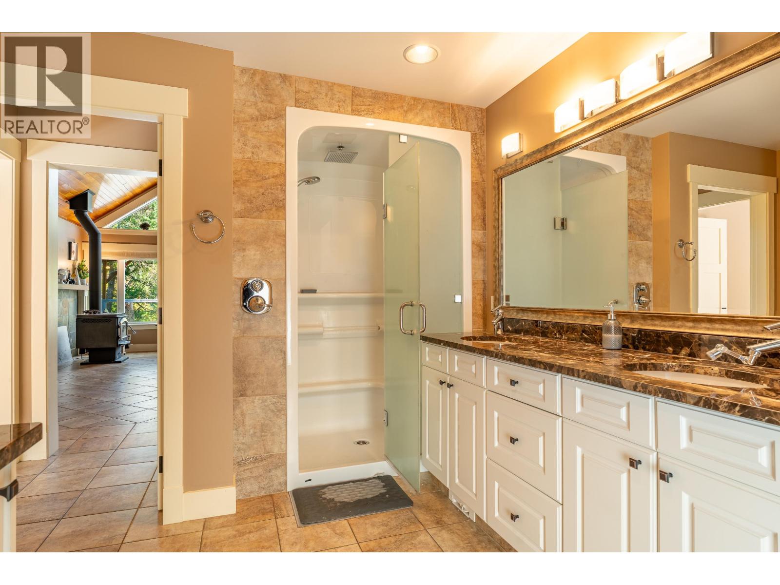 5393 Sans Souci Road, Halfmoon Bay, British Columbia  V7Z 1B6 - Photo 12 - R3166980