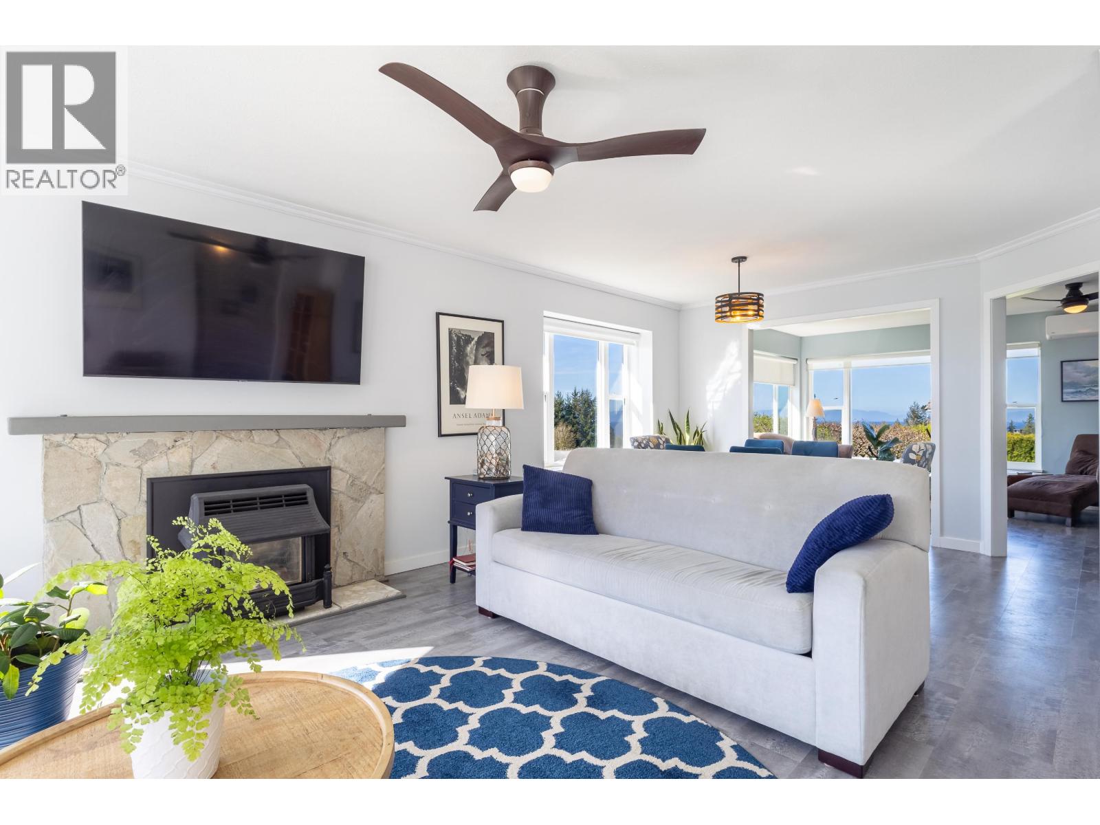 5007 Laurel Avenue, Sechelt, British Columbia  V7Z 0B9 - Photo 6 - R3110122