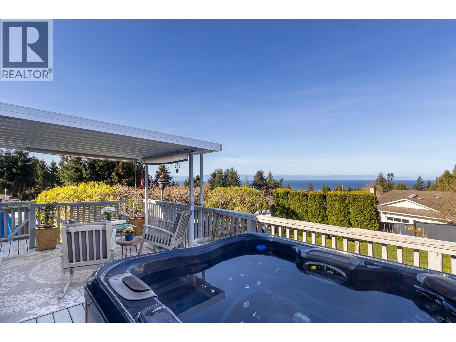 5007 Laurel Avenue, Sechelt, British Columbia  V7Z 0B9 - Photo 3 - R3110122