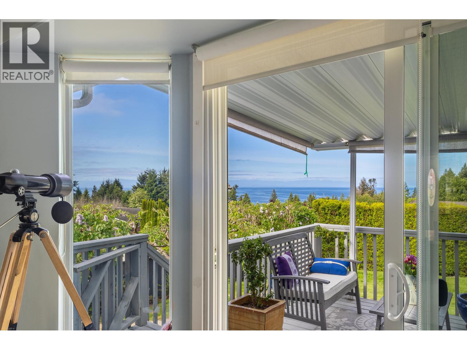 5007 Laurel Avenue, Sechelt, British Columbia  V7Z 0B9 - Photo 12 - R3110122