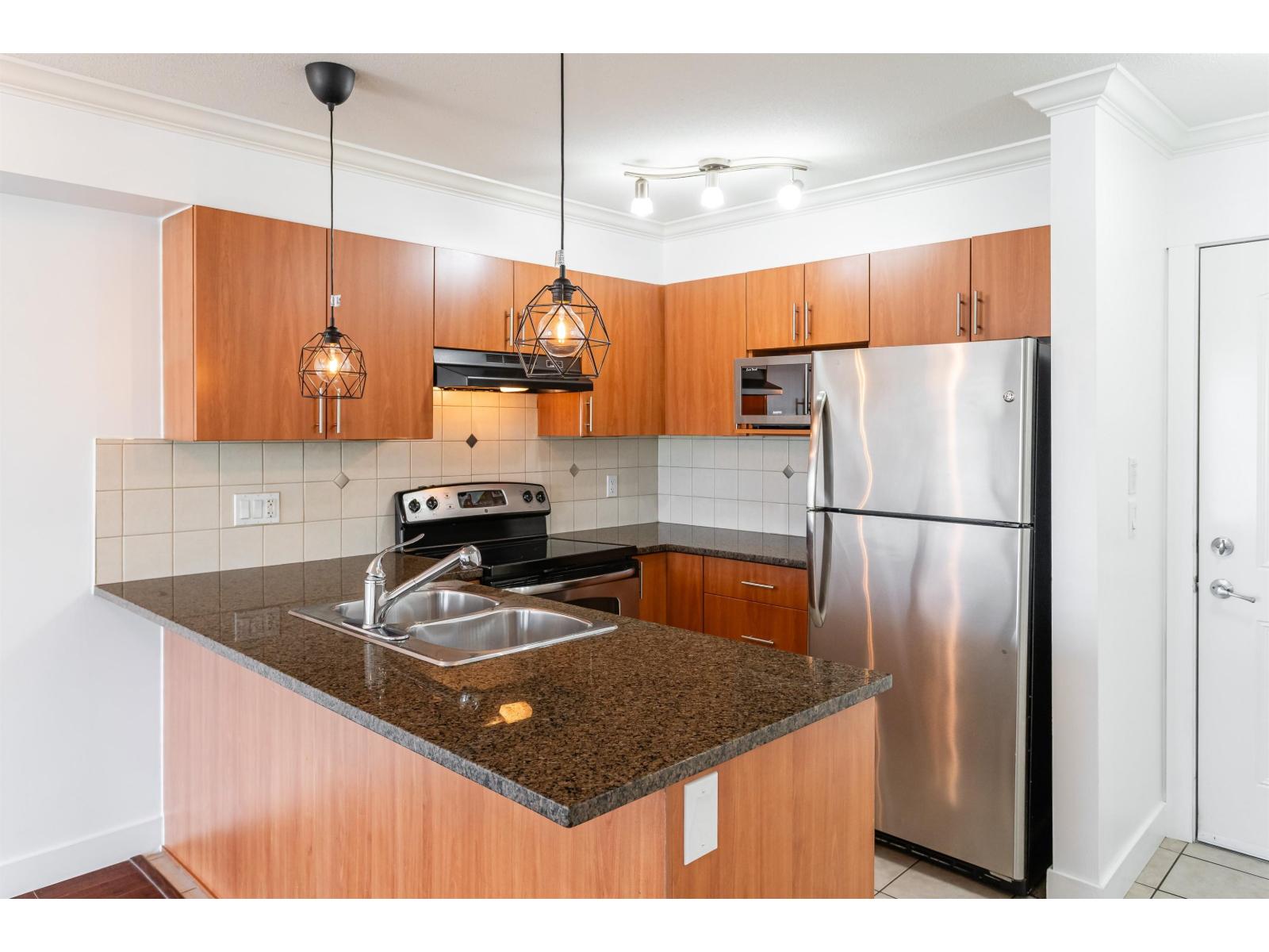 222 17769 57 AVENUE photo 14