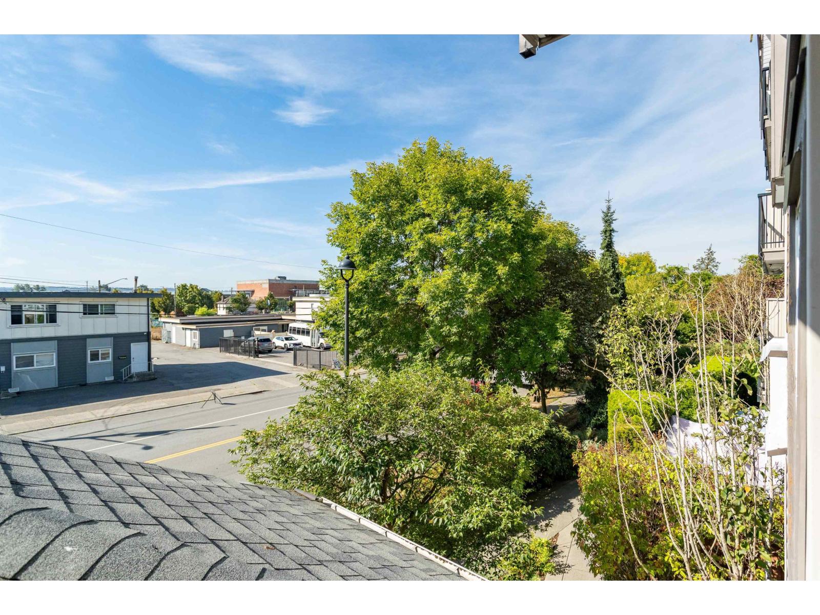 222 17769 57 AVENUE photo 23