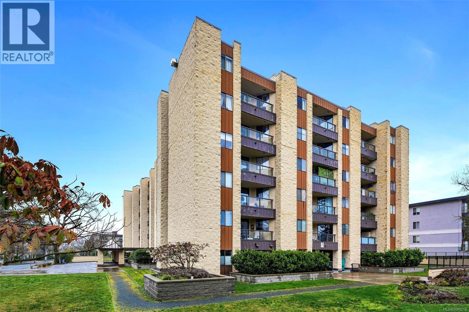 206 1745 Leighton Rd, Victoria, British Columbia