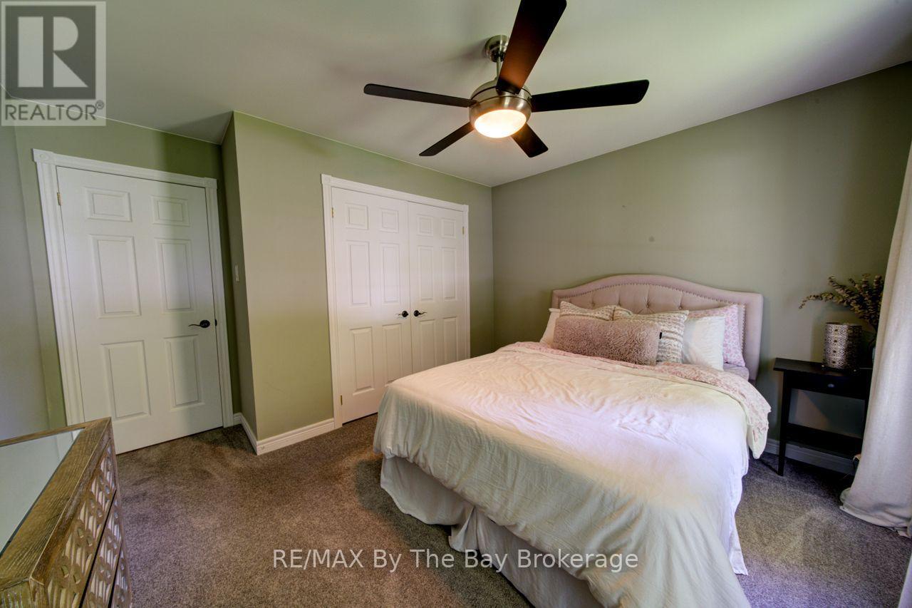 17 Downer Crescent, Wasaga Beach, Ontario  L9Z 1C2 - Photo 21 - S13812472
