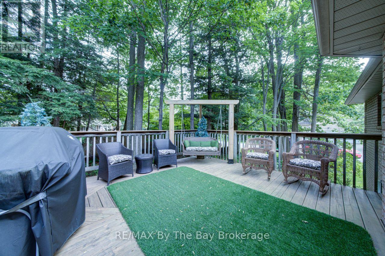 17 Downer Crescent, Wasaga Beach, Ontario  L9Z 1C2 - Photo 29 - S13812472
