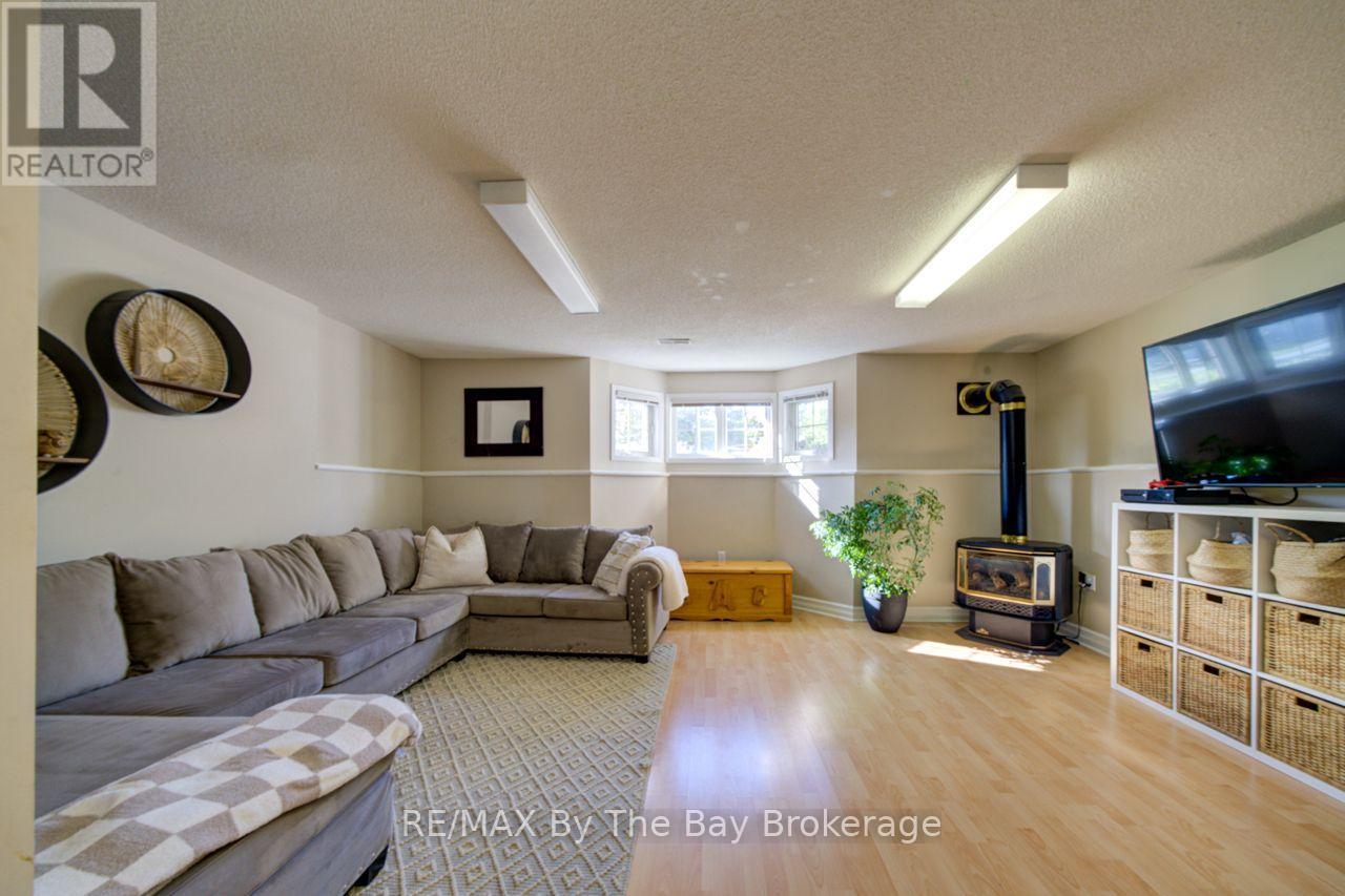 29 Downer Crescent, Wasaga Beach, Ontario  L9Z 1C3 - Photo 29 - S13812478