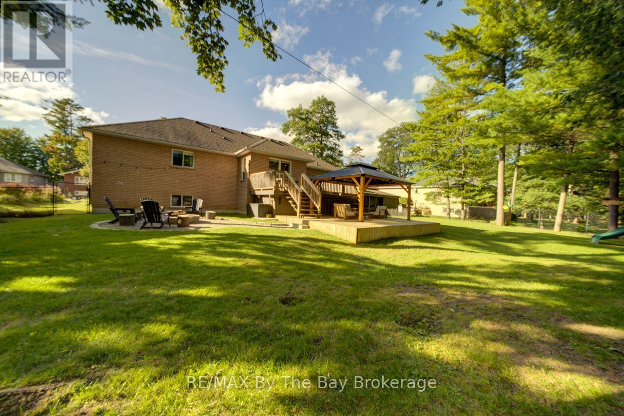 29 Downer Crescent, Wasaga Beach, Ontario  L9Z 1C3 - Photo 39 - S13812478