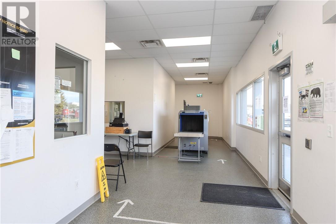 210 Falconbridge Road, Sudbury, Ontario  P3A 5K3 - Photo 6 - 2130502