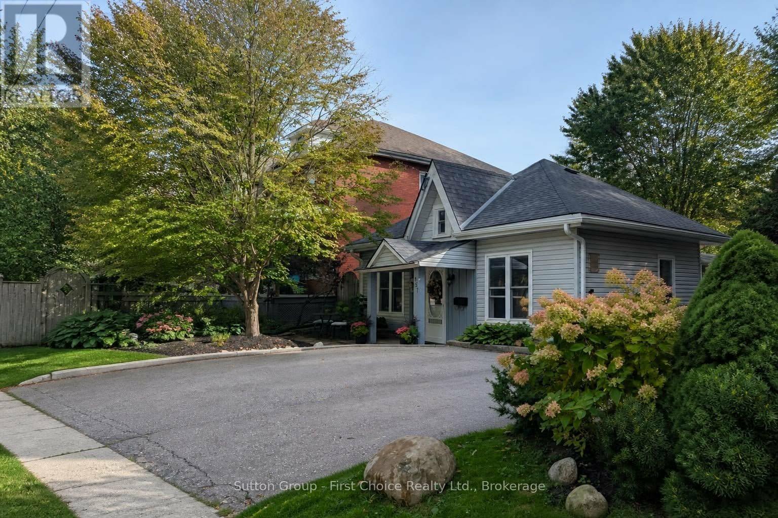 157 FRONT STREET S, Stratford, Ontario