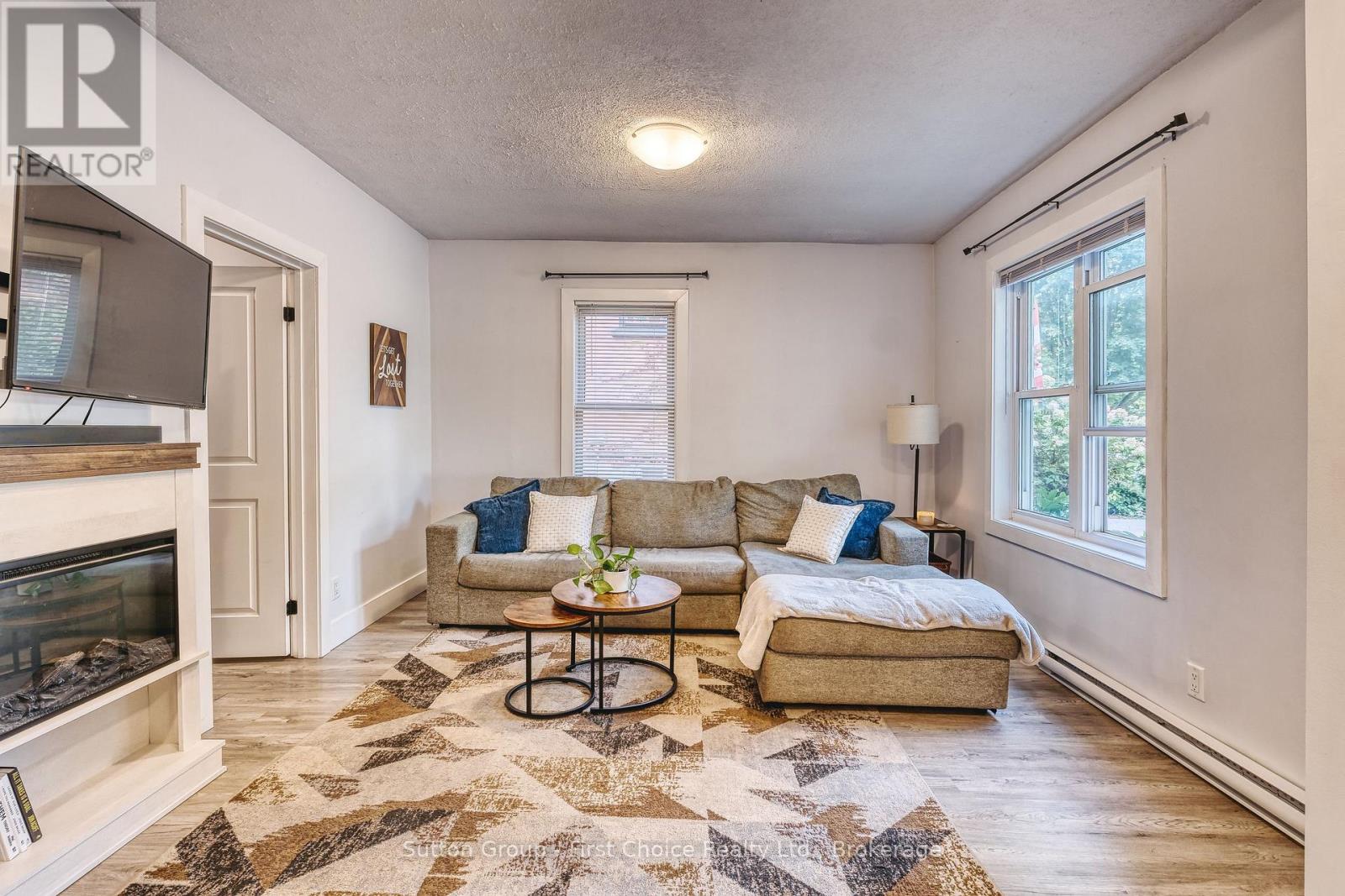 157 Front Street S, Stratford, Ontario  N5A 4H5 - Photo 11 - X13812486