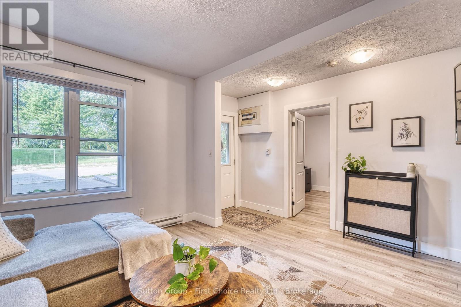 157 Front Street S, Stratford, Ontario  N5A 4H5 - Photo 8 - X13812486
