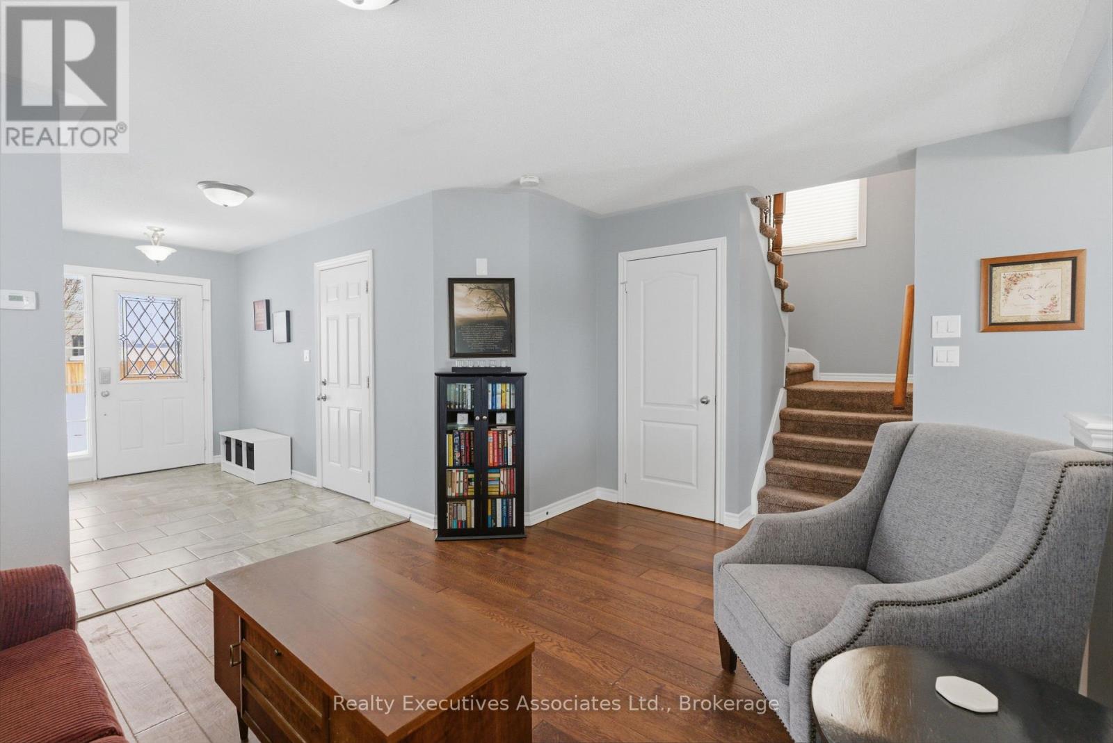 71 Truax Street, Kawartha Lakes, Ontario  K9V 0E3 - Photo 3 - X13812460