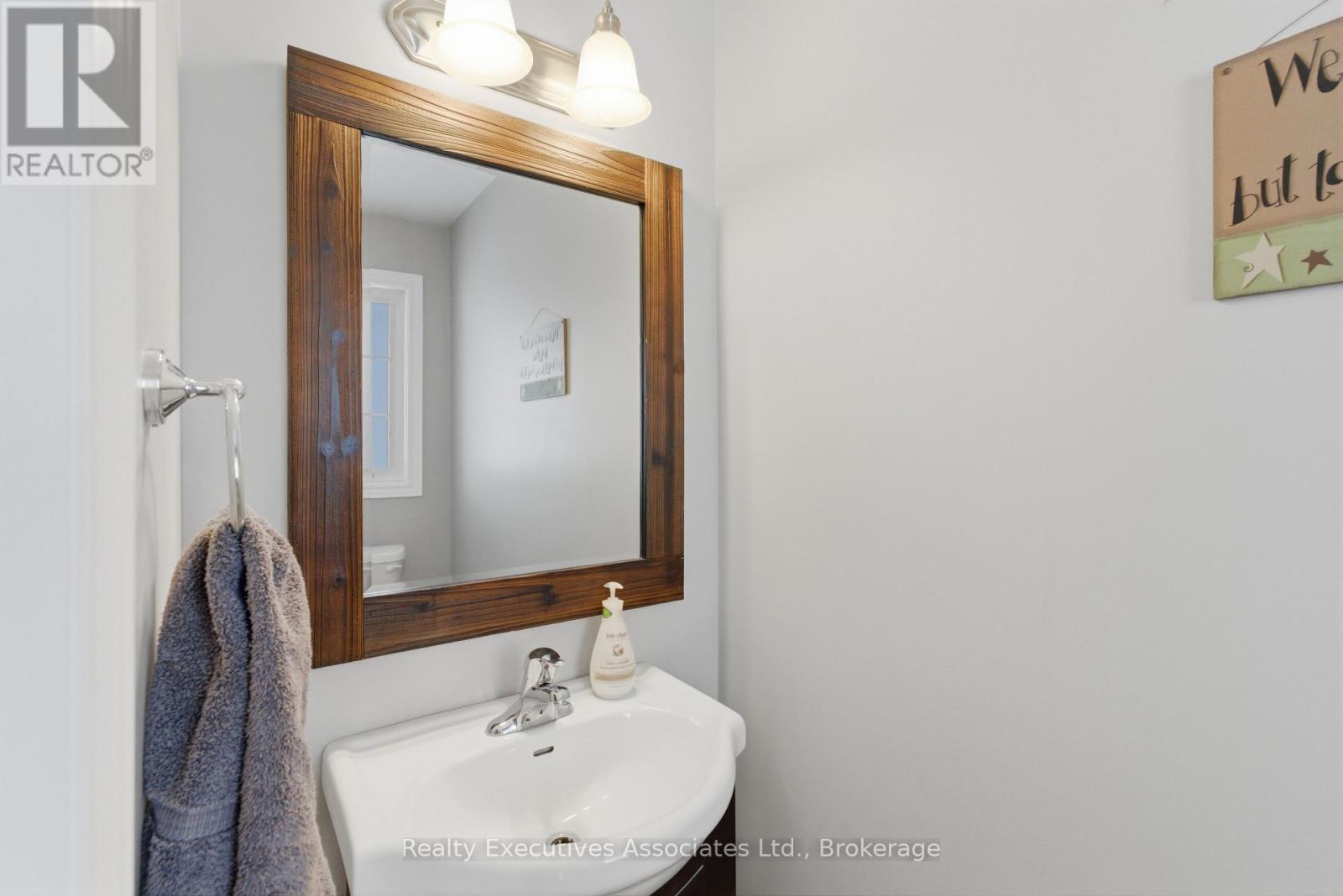71 Truax Street, Kawartha Lakes, Ontario  K9V 0E3 - Photo 9 - X13812460