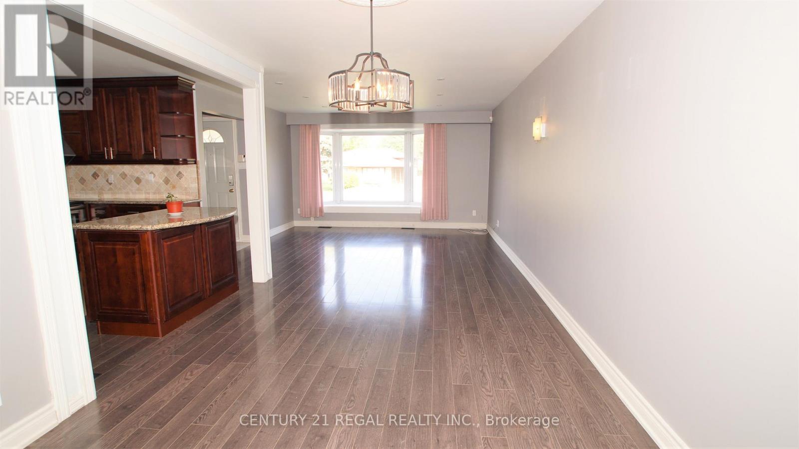 Main - 32 Niantic Crescent, Toronto, Ontario  M3A 2H7 - Photo 5 - C13509744