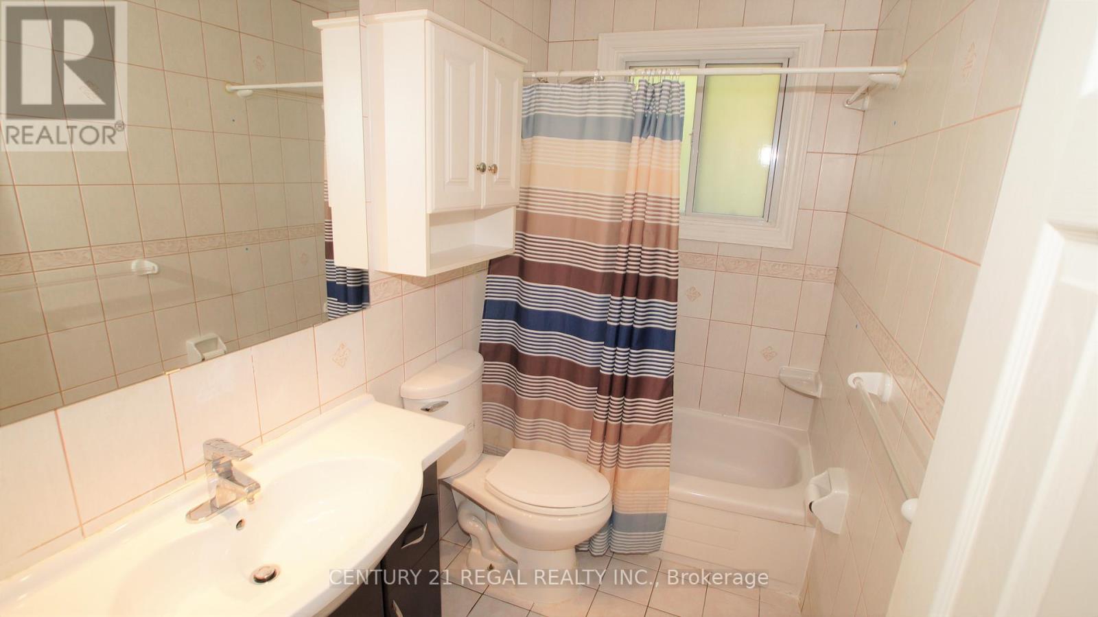 Main - 32 Niantic Crescent, Toronto, Ontario  M3A 2H7 - Photo 12 - C13509744