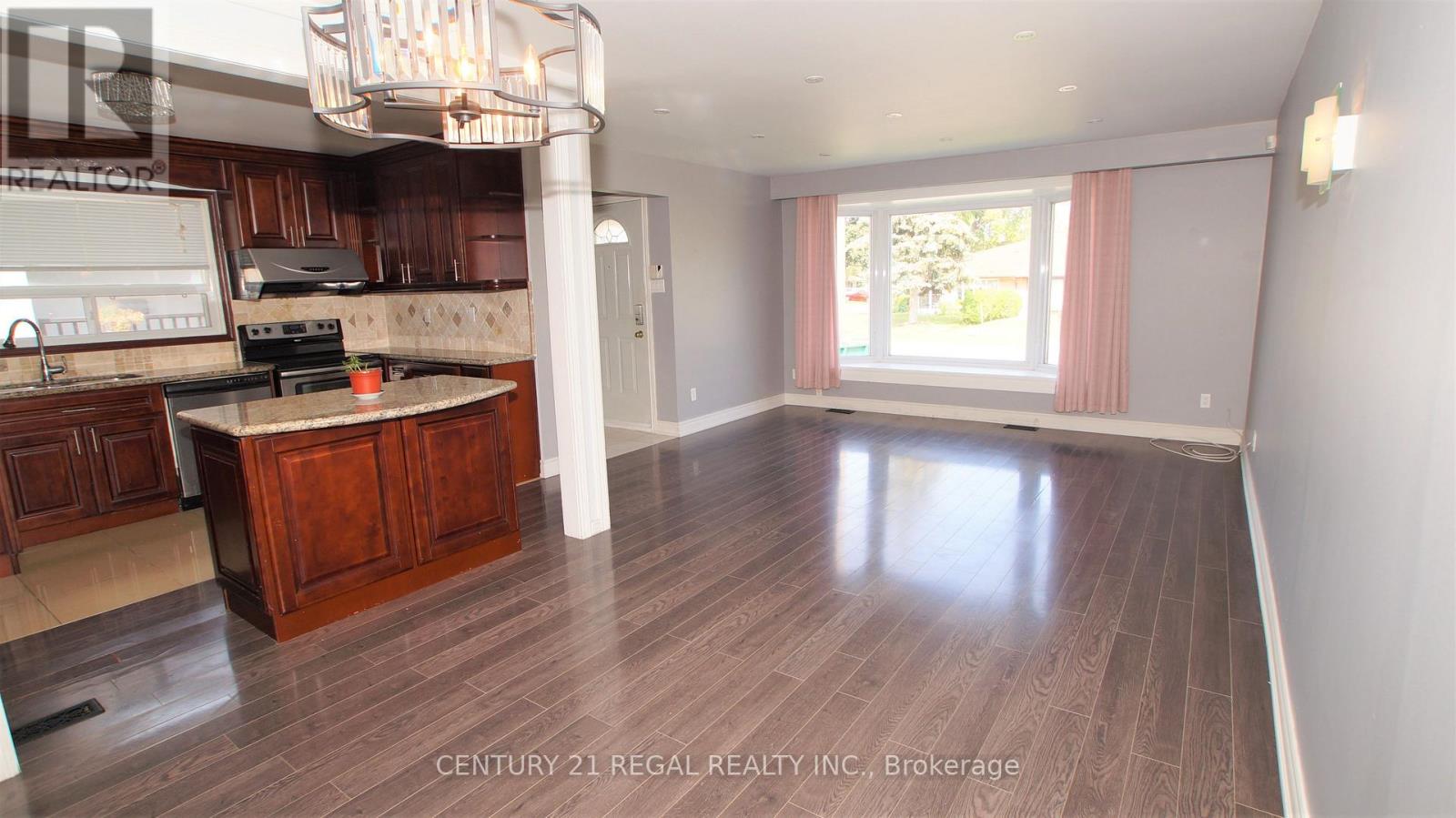Main - 32 Niantic Crescent, Toronto, Ontario  M3A 2H7 - Photo 6 - C13509744