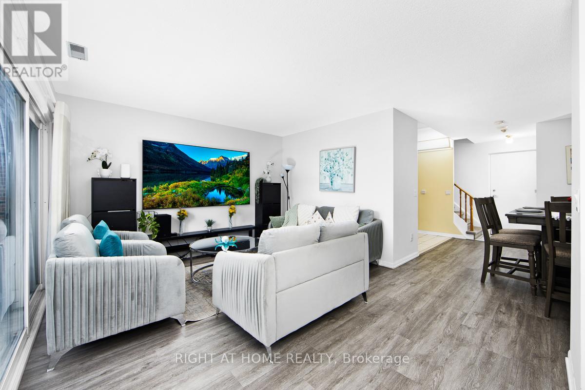 702 - 1400 The Esplanade N, Pickering, Ontario  L1V 6V2 - Photo 4 - E13410748