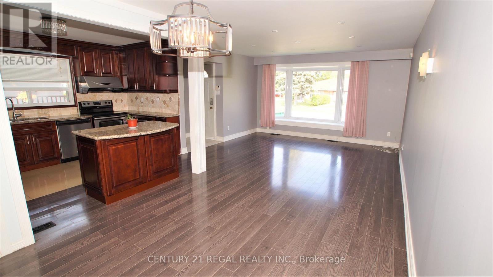 Main - 32 Niantic Crescent, Toronto, Ontario  M3A 2H7 - Photo 4 - C13509744