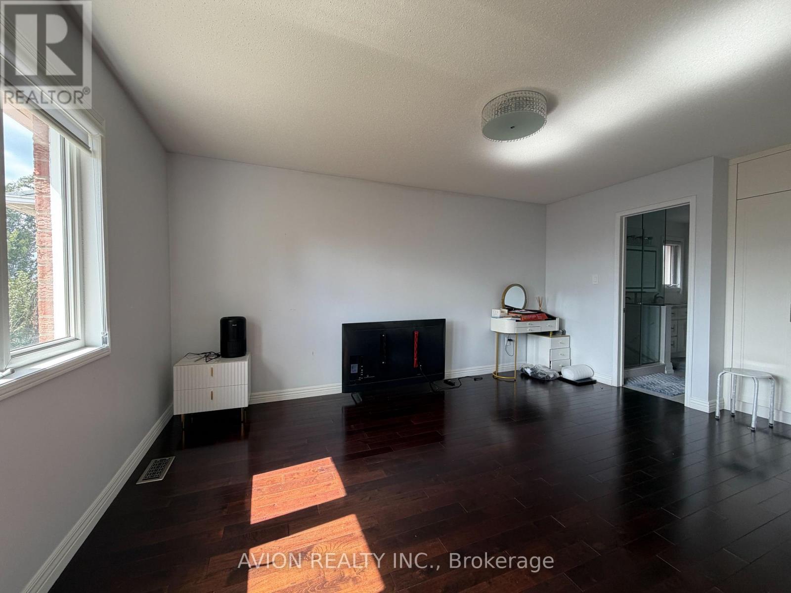 Main/upper - 29 Falling River Drive, Richmond Hill, Ontario  L4S 2R1 - Photo 14 - N13750886