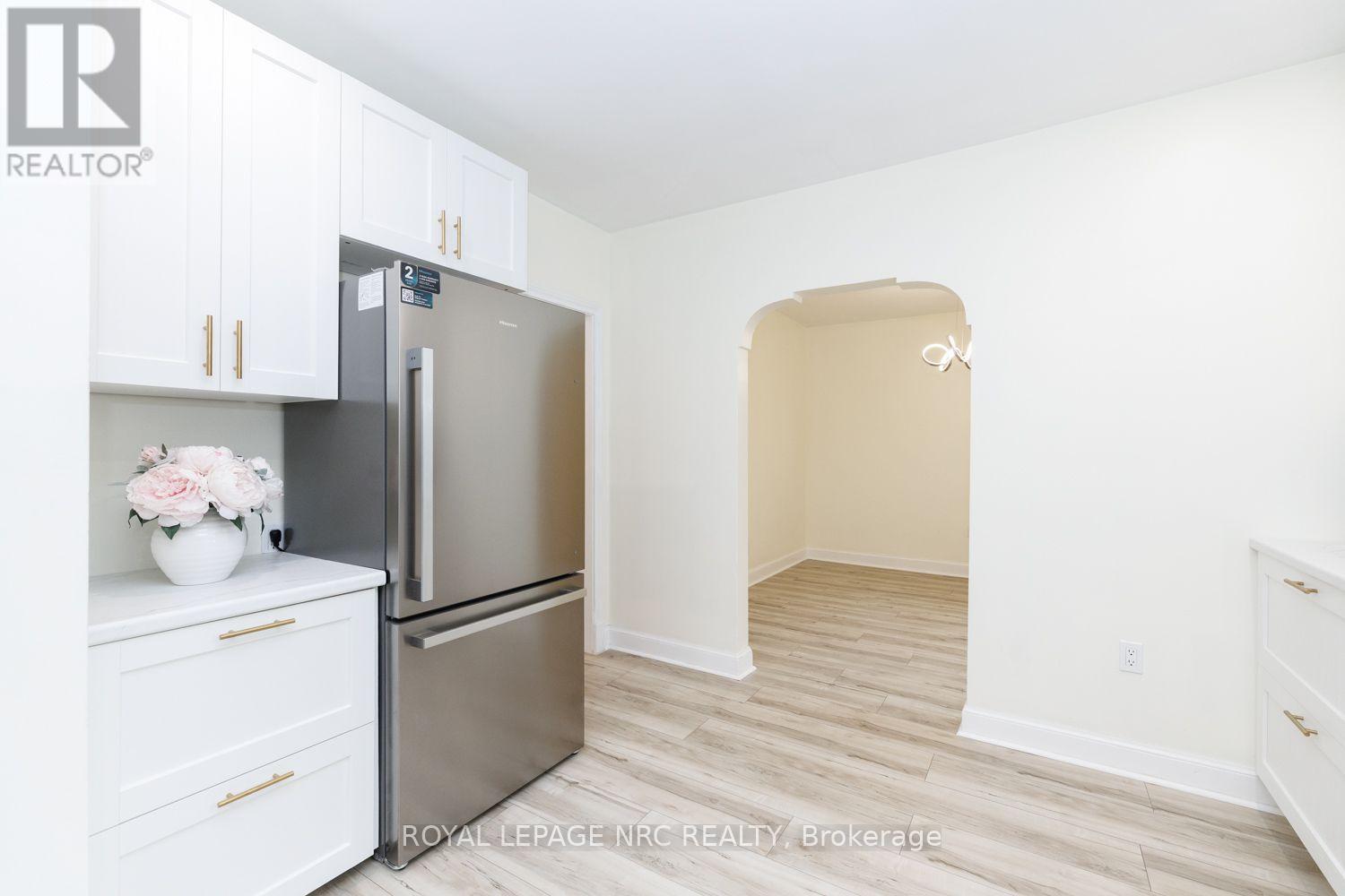 301 Carlton Street, St. Catharines (Fairview), Ontario L2N 1C1 - Photo 10 - X13812434