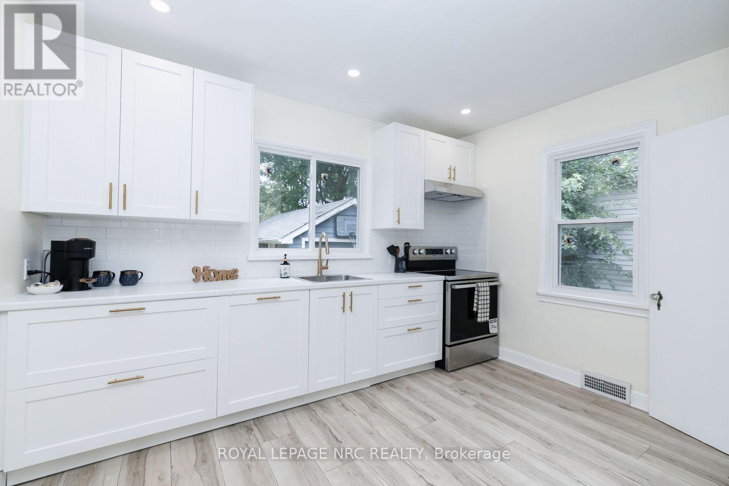 301 Carlton Street, St. Catharines (Fairview), Ontario L2N 1C1 - Photo 5 - X13812434
