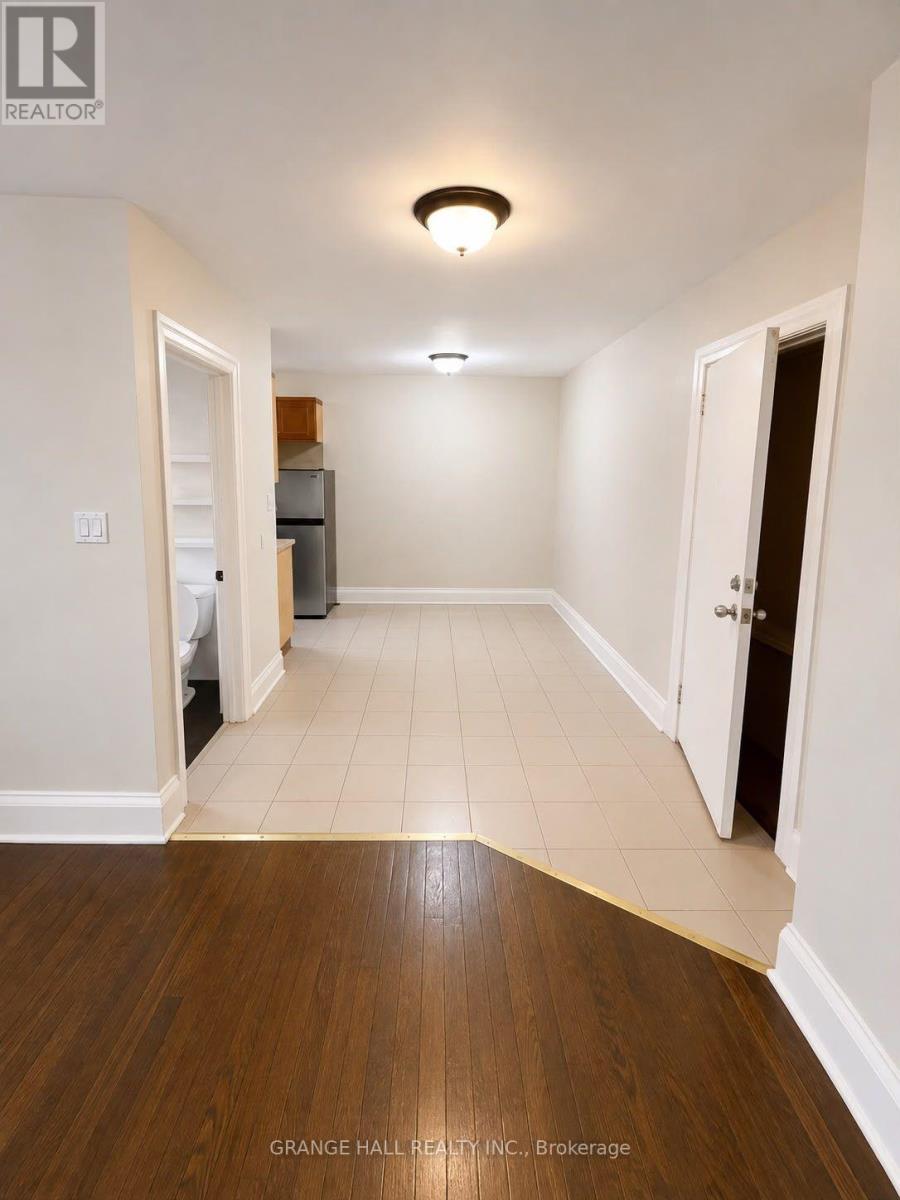 22 - 229 Vaughan Road, Toronto, Ontario  M6C 2S5 - Photo 5 - C13812428