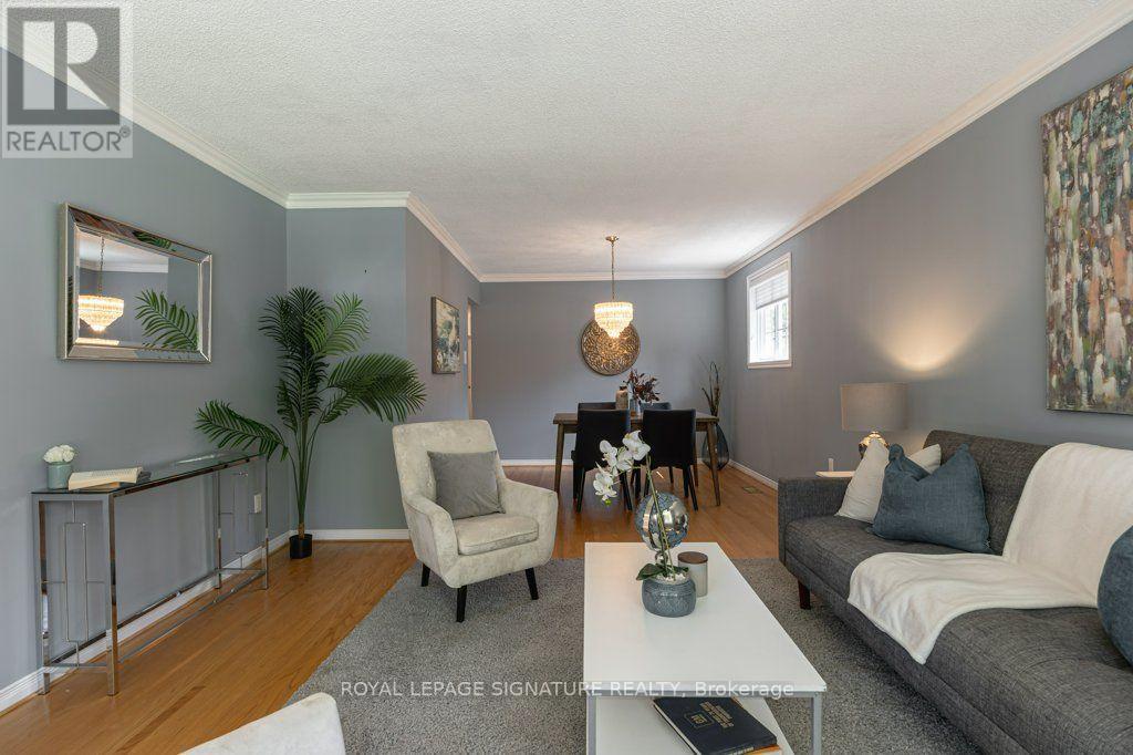 7 Paulander Avenue, Toronto, Ontario  M1C 1W5 - Photo 8 - E13812376