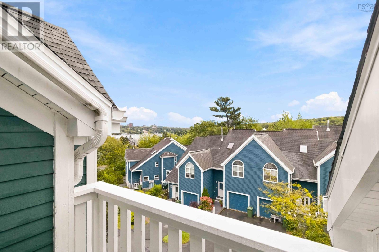 Private Balcony!