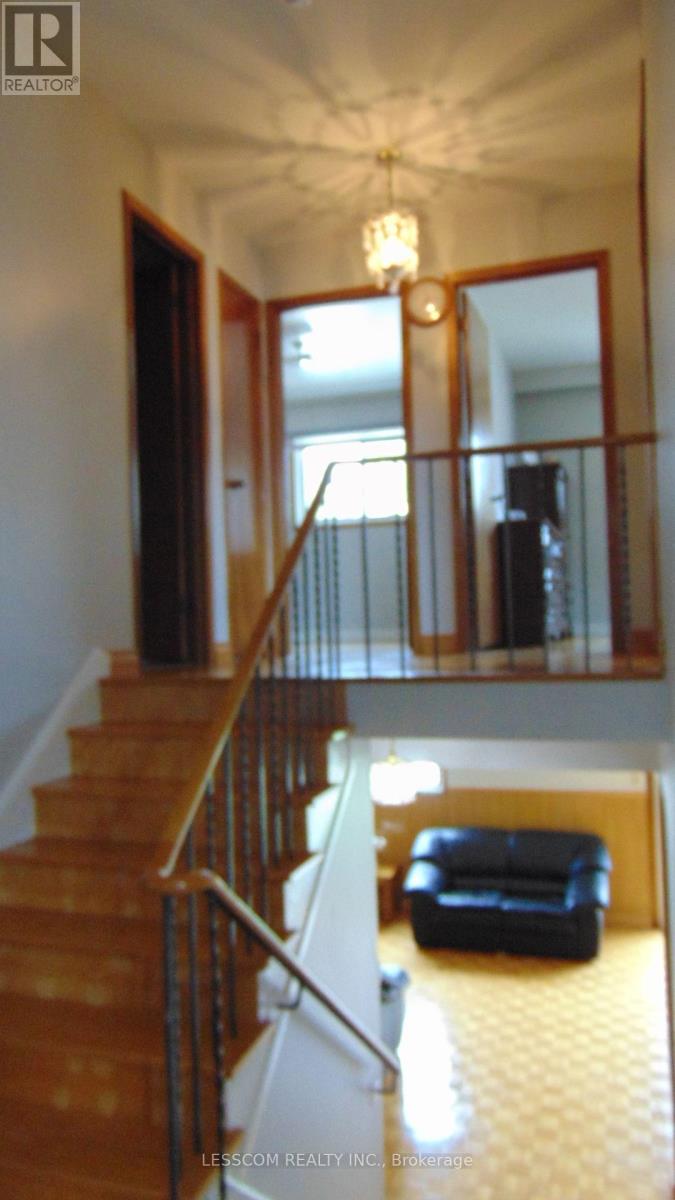 335 Royal Salisbury Way, Brampton, Ontario  L6V 3G4 - Photo 10 - W13812402