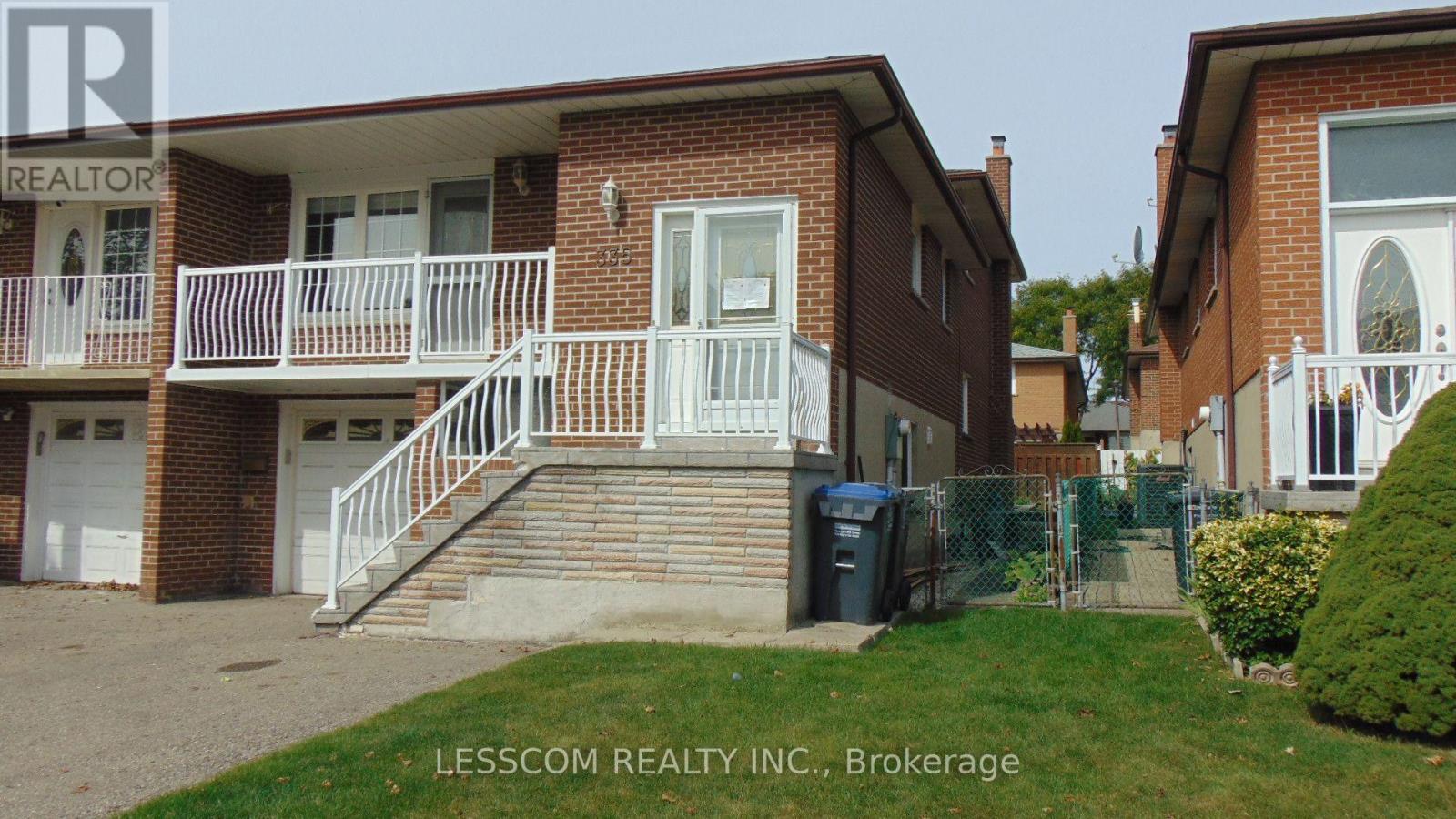 335 Royal Salisbury Way, Brampton, Ontario  L6V 3G4 - Photo 2 - W13812402
