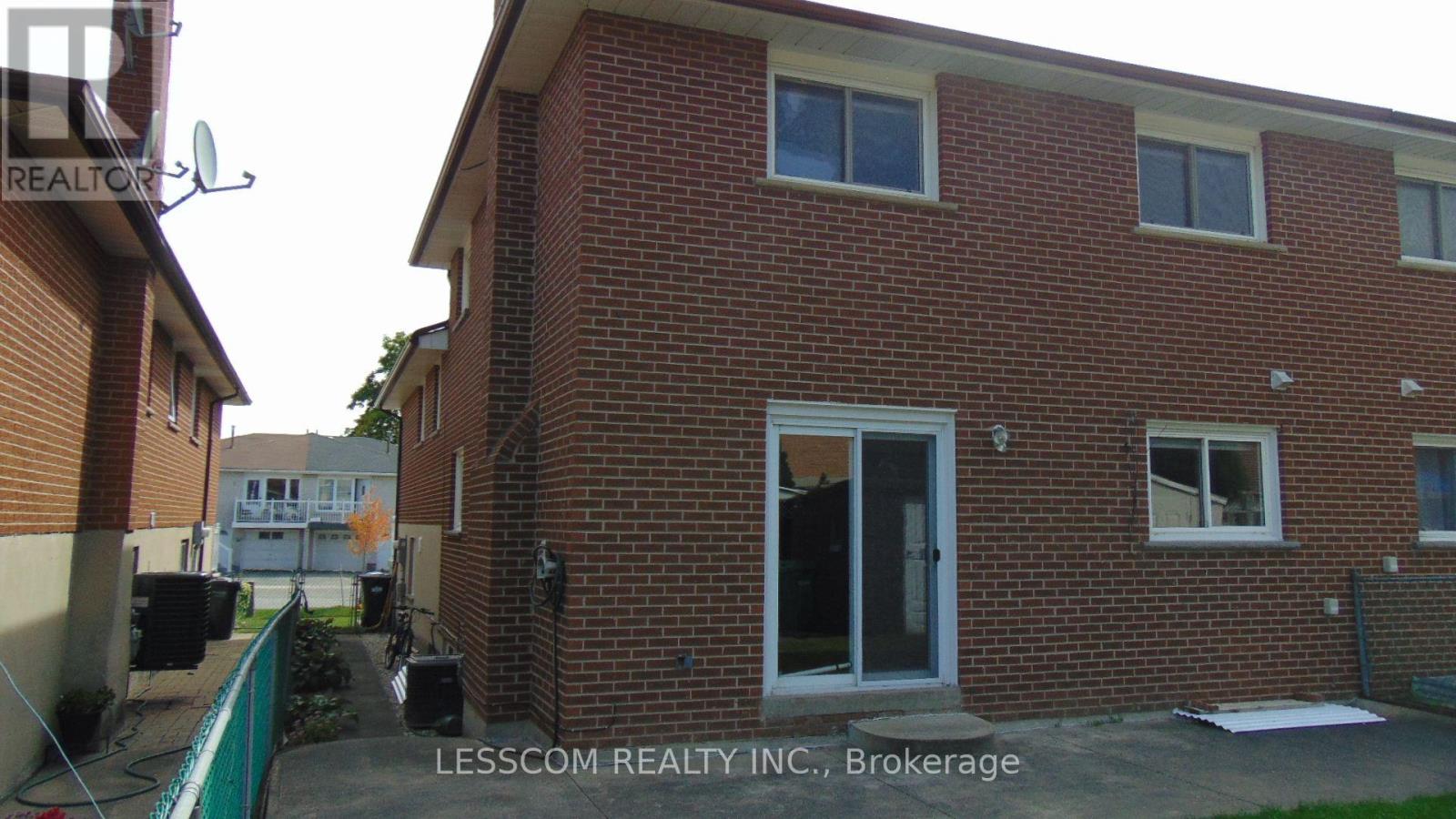 335 Royal Salisbury Way, Brampton, Ontario  L6V 3G4 - Photo 34 - W13812402