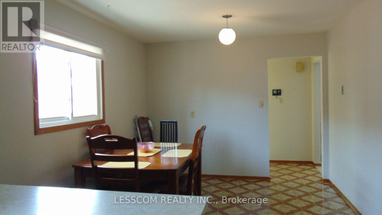 335 Royal Salisbury Way, Brampton, Ontario  L6V 3G4 - Photo 6 - W13812402