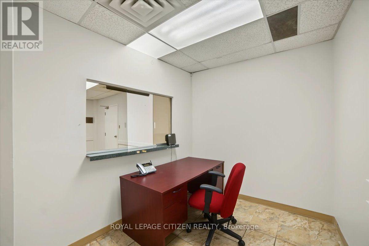 202 - 3530 Derry Road E, Mississauga, Ontario  L4T 4E3 - Photo 11 - W13812510