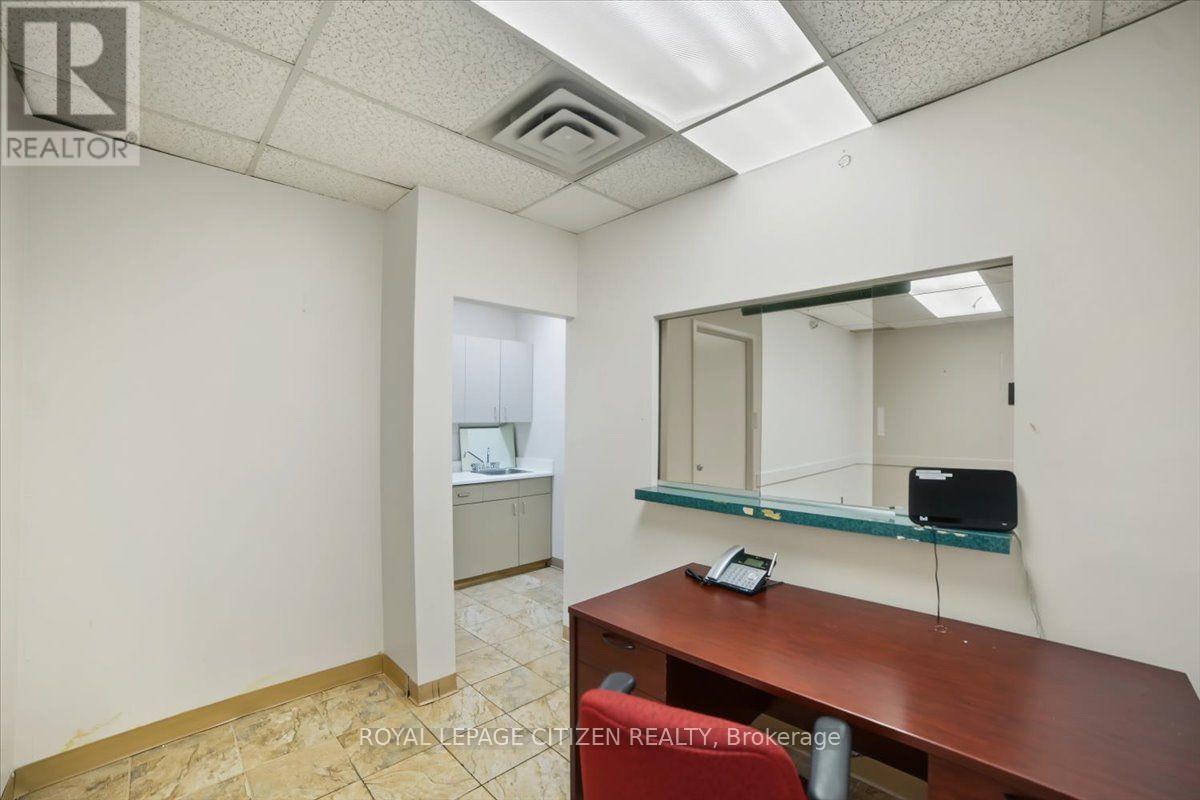 202 - 3530 Derry Road E, Mississauga, Ontario  L4T 4E3 - Photo 12 - W13812510