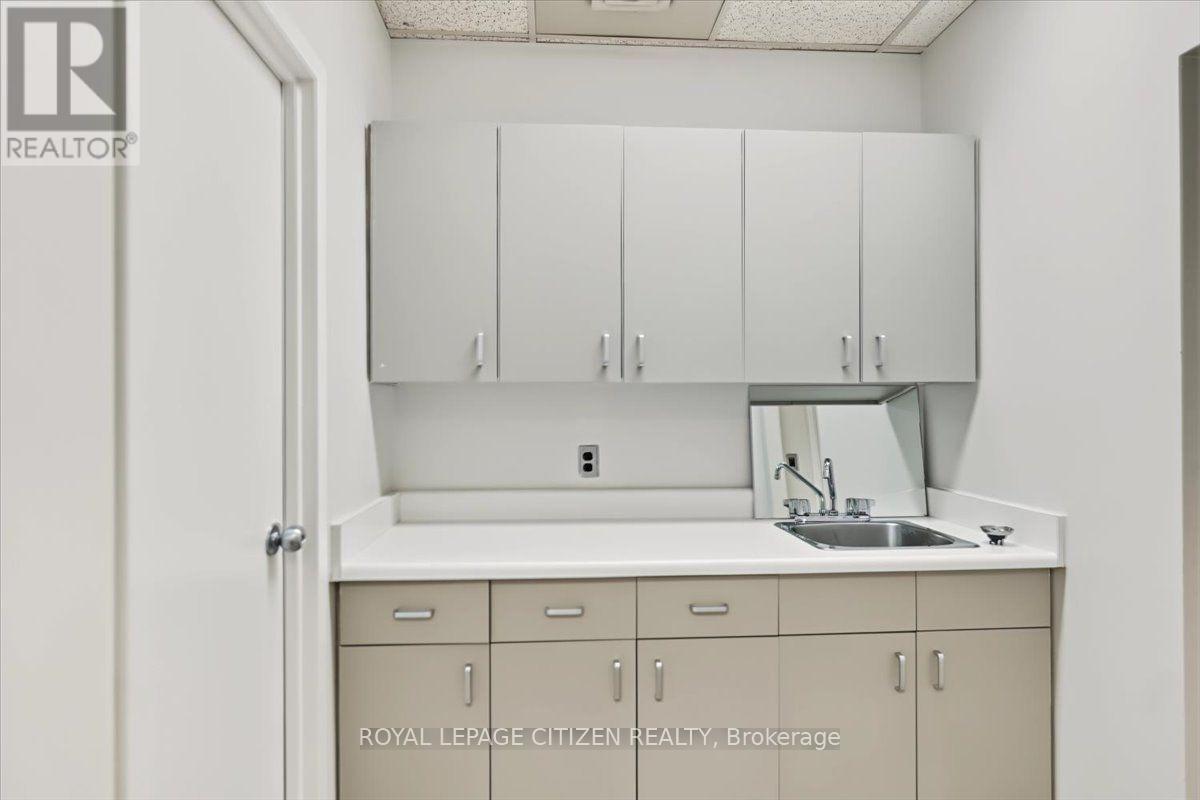 202 - 3530 Derry Road E, Mississauga, Ontario  L4T 4E3 - Photo 14 - W13812510