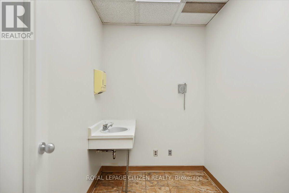 202 - 3530 Derry Road E, Mississauga, Ontario  L4T 4E3 - Photo 18 - W13812510
