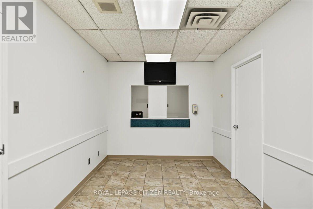 202 - 3530 Derry Road E, Mississauga, Ontario  L4T 4E3 - Photo 7 - W13812510