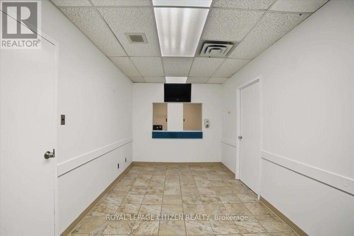 202 - 3530 Derry Road E, Mississauga, Ontario  L4T 4E3 - Photo 8 - W13812510