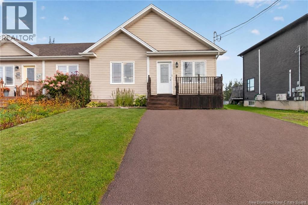 37 Brevet, Moncton, New Brunswick  E1G 5T1 - Photo 3 - NB147762