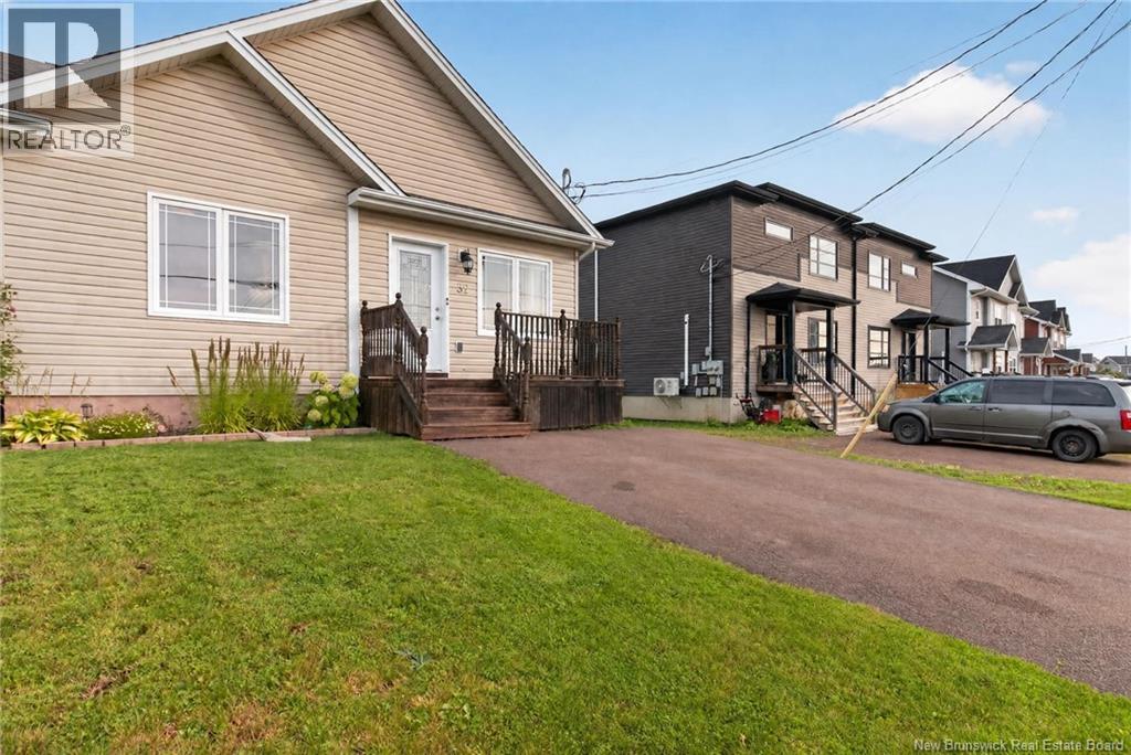 37 Brevet, Moncton, New Brunswick  E1G 5T1 - Photo 4 - NB147762