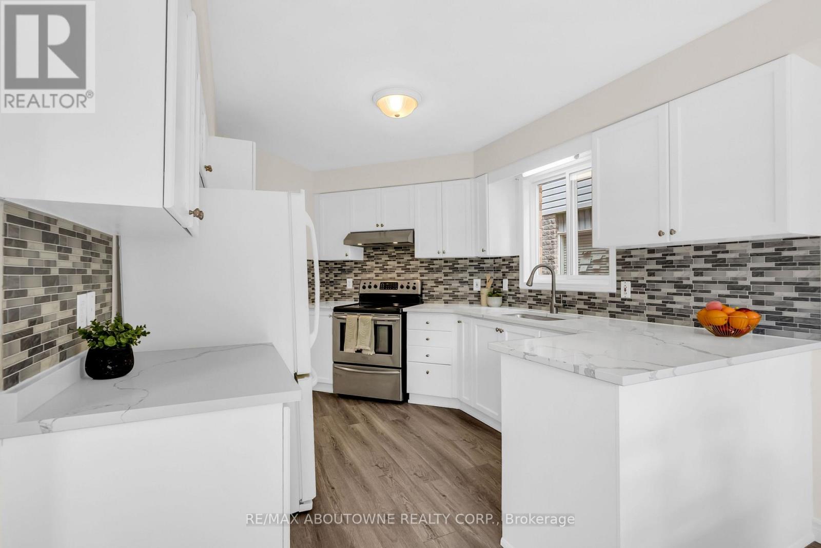 87 Houghton Street, Cambridge, Ontario  N3C 4L2 - Photo 11 - X13812474