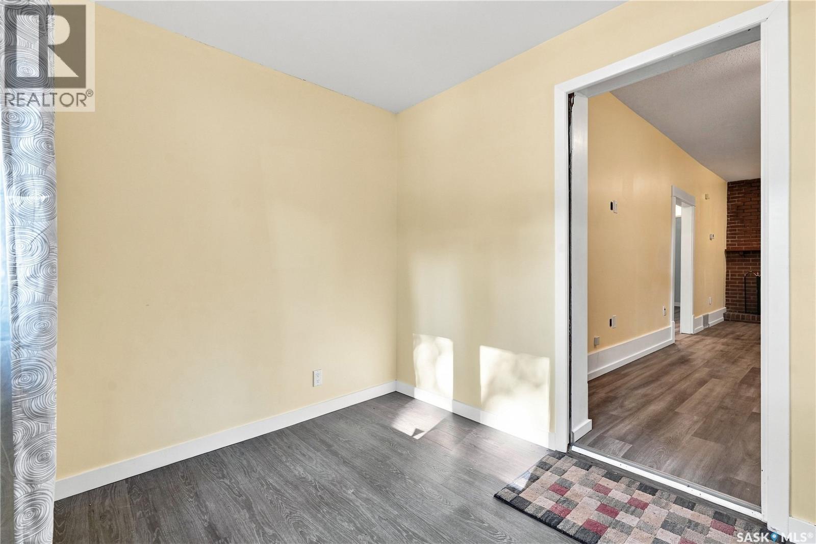 2229 Garnet Street, Regina, Saskatchewan  S4T 3A1 - Photo 4 - SK049007