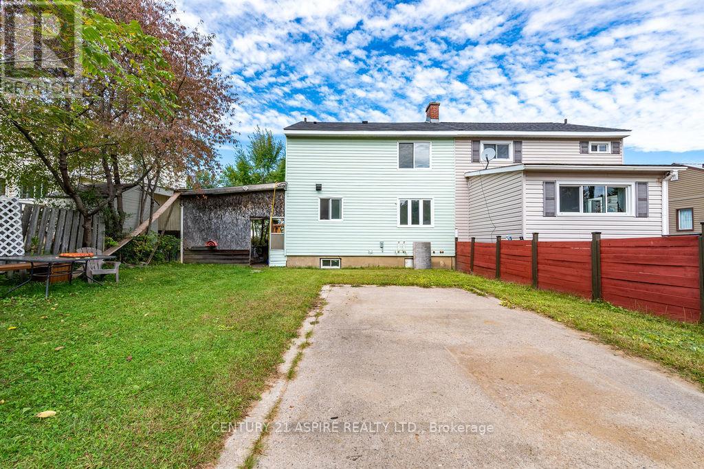 87 Algonquin St Street, Deep River, Ontario  K0J 1P0 - Photo 4 - X13812548