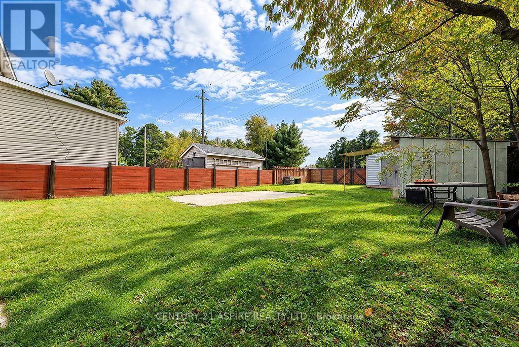 87 Algonquin St Street, Deep River, Ontario  K0J 1P0 - Photo 5 - X13812548