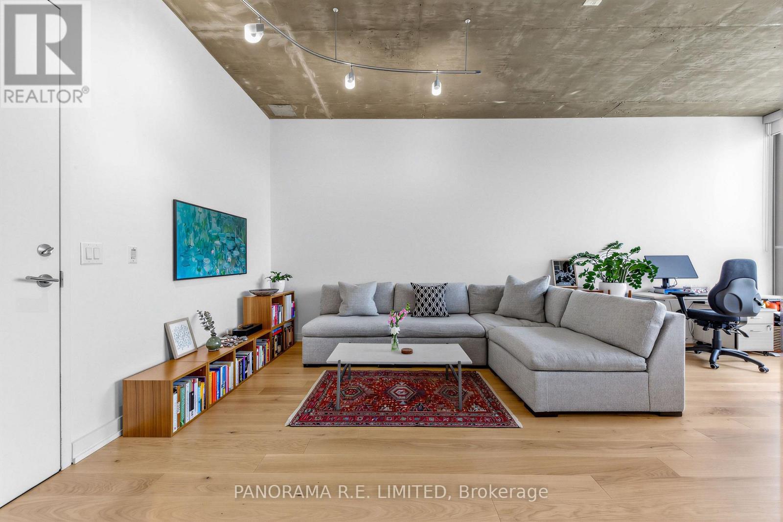1013 - 60 Bathurst Street, Toronto, Ontario  M5V 2P4 - Photo 3 - C13812546