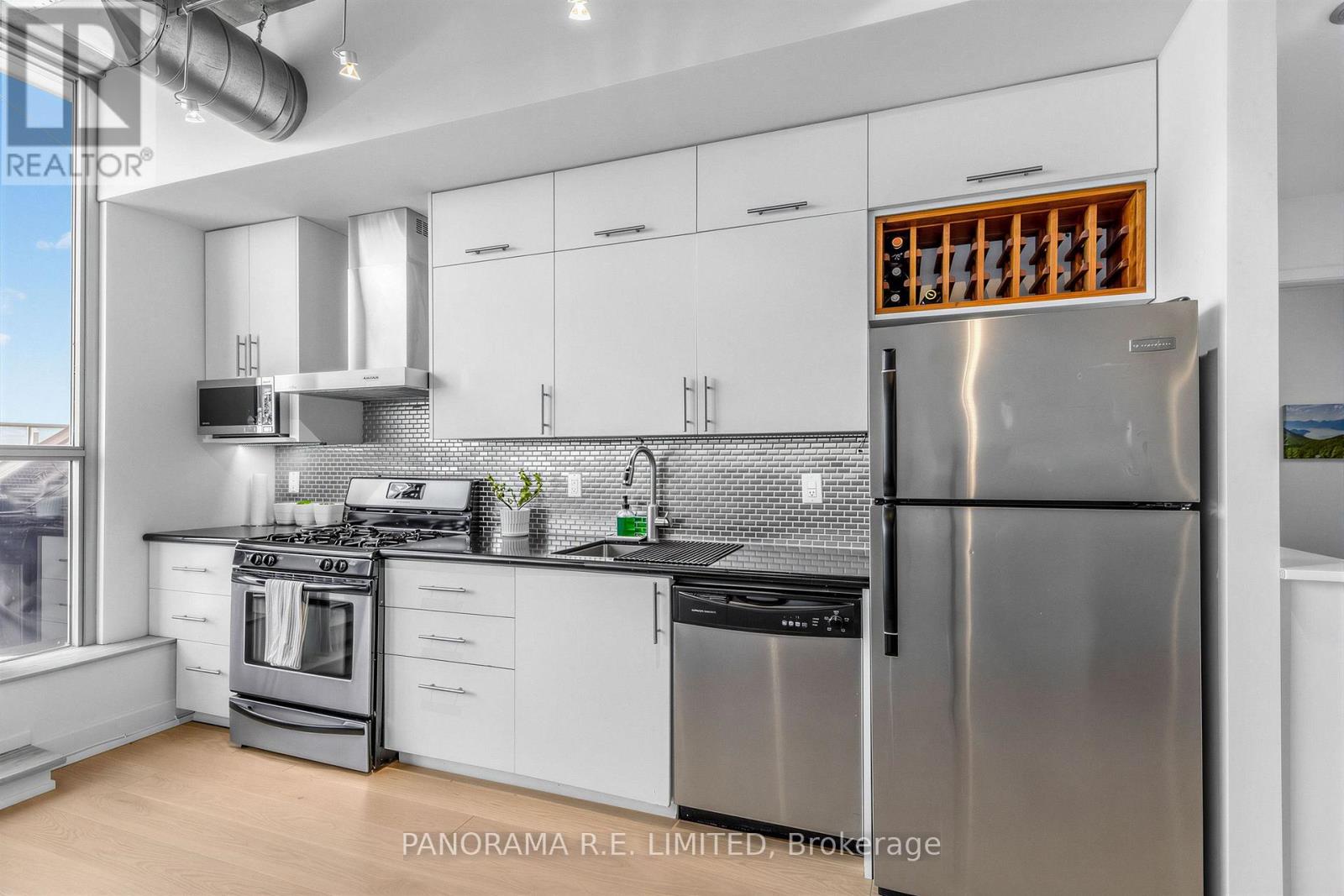1013 - 60 Bathurst Street, Toronto, Ontario  M5V 2P4 - Photo 5 - C13812546