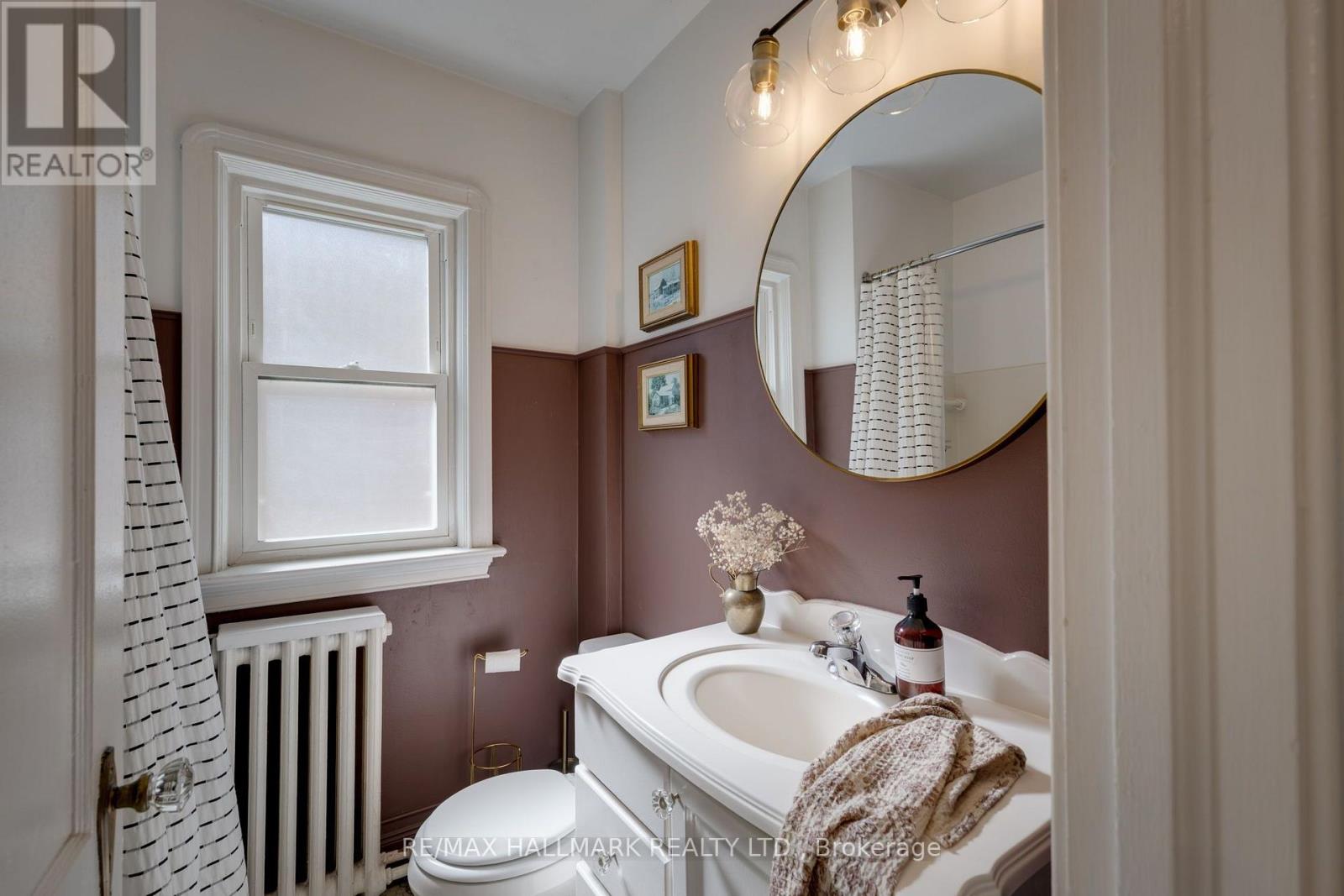 28 Thora Avenue, Toronto, Ontario  M1L 2P9 - Photo 12 - E13812518