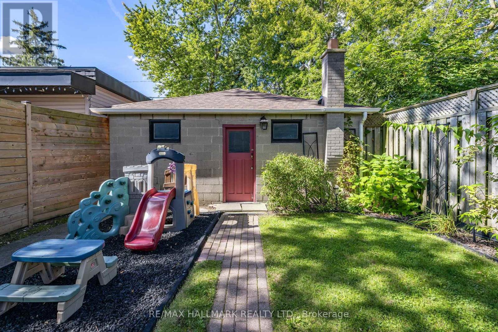 28 Thora Avenue, Toronto, Ontario  M1L 2P9 - Photo 24 - E13812518